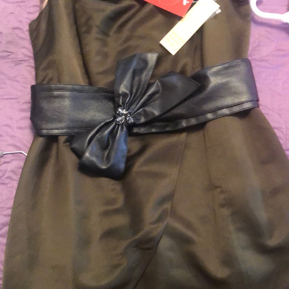 Dress - Picture 2 of 6